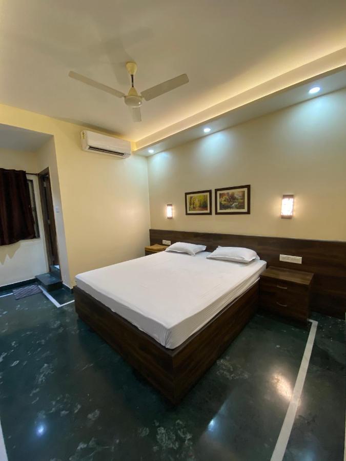 Shivam Hotels Calcutta Exterior foto