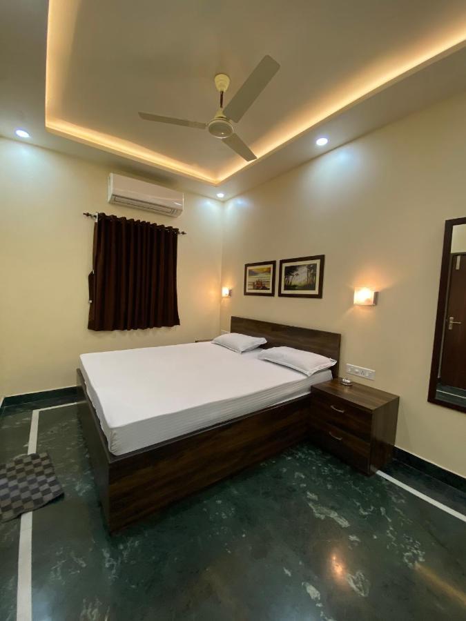 Shivam Hotels Calcutta Exterior foto