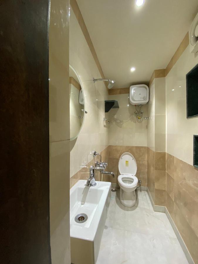 Shivam Hotels Calcutta Exterior foto
