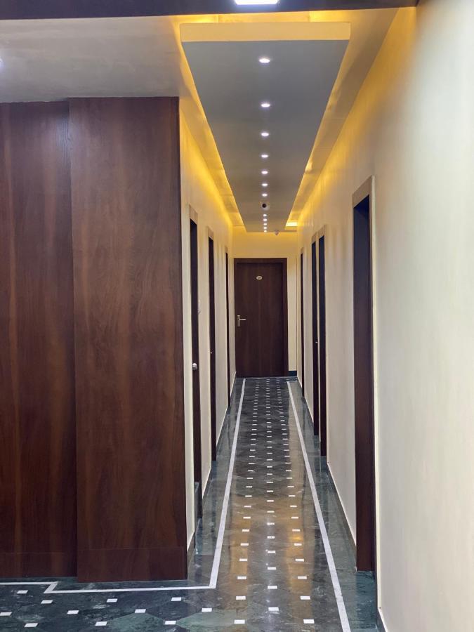 Shivam Hotels Calcutta Exterior foto