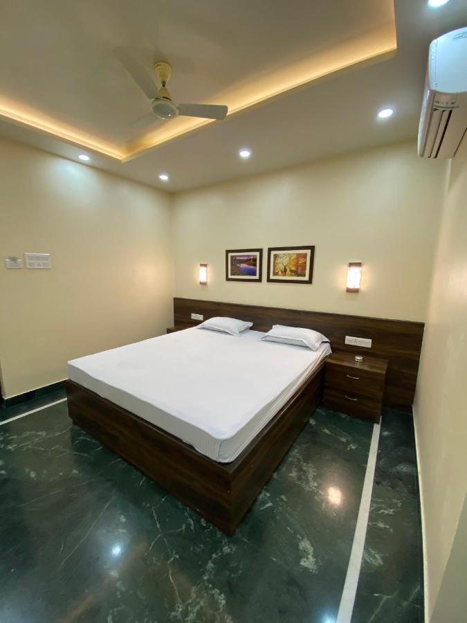 Shivam Hotels Calcutta Exterior foto