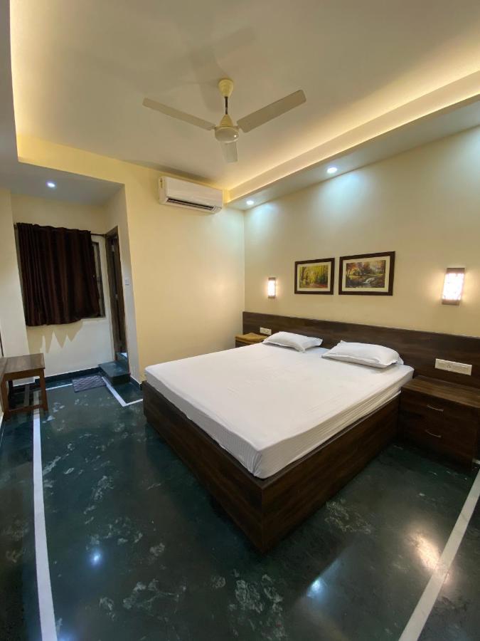Shivam Hotels Calcutta Exterior foto