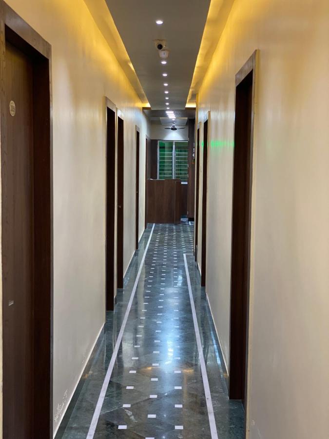 Shivam Hotels Calcutta Exterior foto